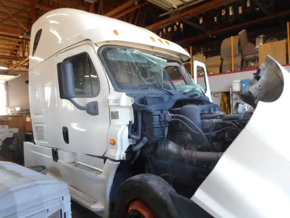 2013 Freightliner Cascadia Truck for Parts for sale Farr West Utah