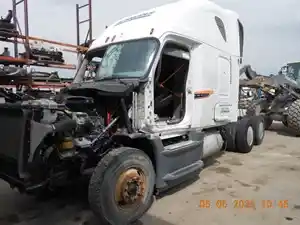 Salvage 2016 Freightliner Cascadia - GV7669