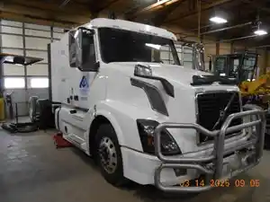 Salvage 2017 Volvo VN - 887088