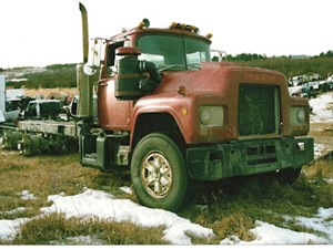 Salvage 1979 Mack R600 - 2042-MACK