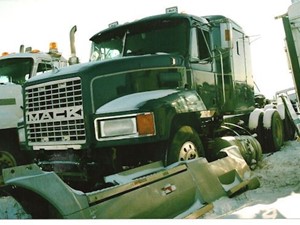 Salvage 1996 Mack CH - 1939-MACK