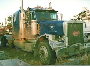 Salvage 1996 Peterbilt 379 - 2011 - PETE