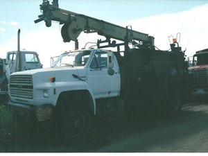 Salvage 1998 Ford F700 - 2122-FORD