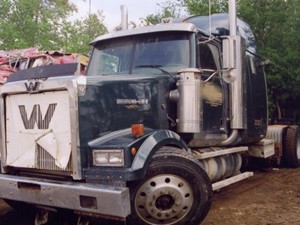 Salvage 1998 Western Star 4964FX - 1052-WS