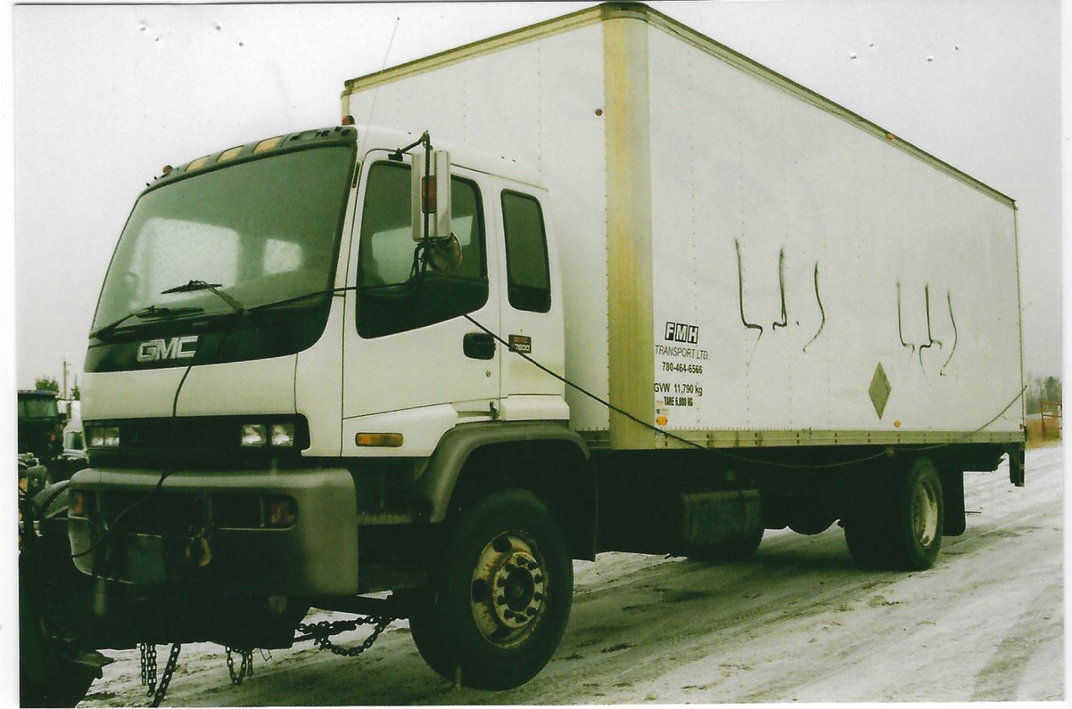 2000 GMC T7500 | BADGER TRUCK PARTS (Canada)