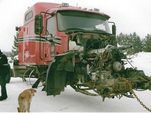 Salvage 2000 Mack CH - 3096-MACK