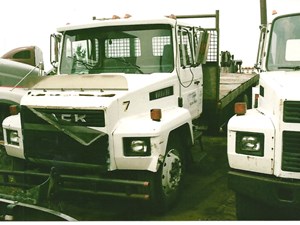 Salvage 2000 Mack RENAULT - 2857-MACK