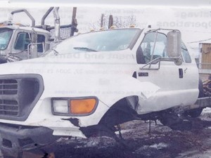 Salvage 2002 Ford F750 - 715-FORD