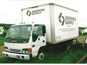 Salvage 2002 GM/Chev (HD) W4500 - 1897-GMC
