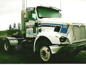 Salvage 2002 International 9100I - 2179-IHC