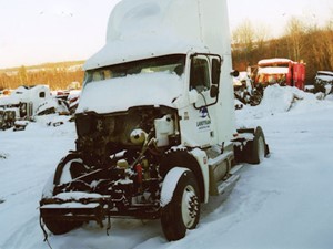 Salvage 2003 Freightliner CENTURY CLASS 120 - 983-FRTLR