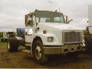 Salvage 2003 Freightliner FL60 - 1215-FRTLR