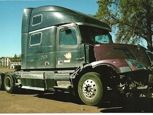 Salvage 2003 Volvo VNL - 1808-VOLVO