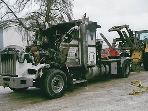 Salvage 2004 Kenworth T800 - 3059-KW