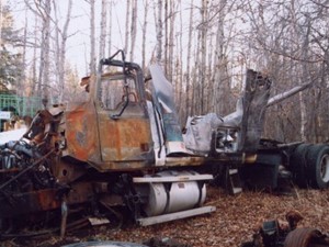 Salvage 2004 Mack CH613 - 942-MACK