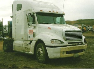 Salvage 2005 Freightliner COLUMBIA 120 - 1830-FRTLR
