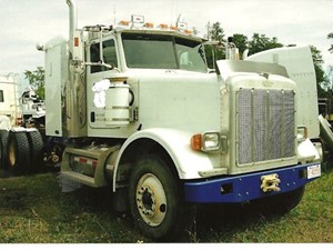 Salvage 2005 Peterbilt 378 - 1959-PETE