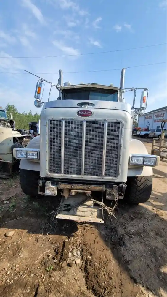 2005 Peterbilt 378 Truck for Parts for sale Sturgeon County Alberta