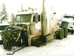 Salvage 2005 Peterbilt 379 - 1865-PETE