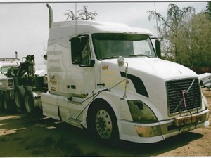 Salvage 2006 Volvo VNL - 3131-VOLVO