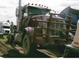 Salvage 2015 Peterbilt 365 - 3264-PETE