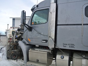 Salvage 2015 Peterbilt 579 - 3075-PETE