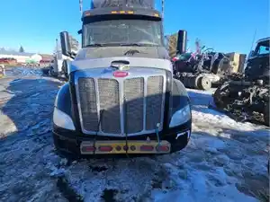 Salvage 2015 Peterbilt 579 - 3770-PETE