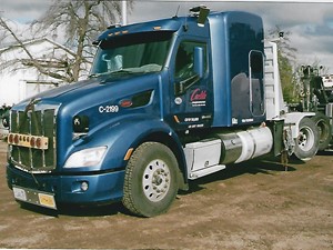 Salvage 2015 Peterbilt 587 - 3032-PETE