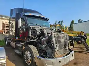 Salvage 2016 Peterbilt 579 - 3846-PETE