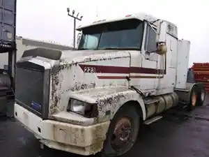 Salvage 1992 White WIA AREO SERIES - 260116