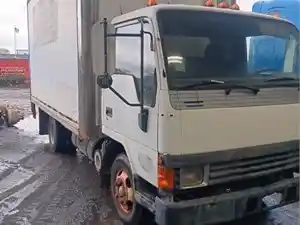 Salvage 1994 Mitsubishi FE449 - 240600