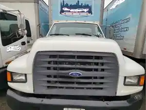Salvage 1998 Ford F700 - 240722