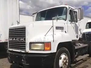 Salvage 1999 Mack CH612 - 250446
