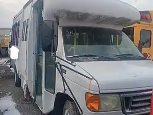 Salvage 2003 Ford E-450 Super Duty - 240660