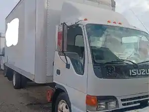 Salvage 2004 Isuzu NQR - 240663