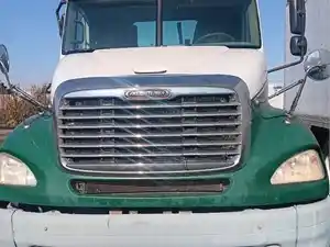 Salvage 2006 Freightliner Columbia 112 - 240557