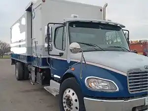 Salvage 2006 Freightliner M2 106 - 240632