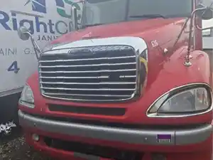 Salvage 2007 Freightliner Columbia 120 - 250099