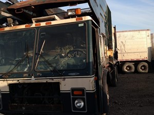 Salvage 2007 Mack LE613 - 200307