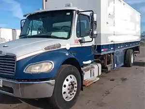 Salvage 2008 Freightliner M2 106 - 240627