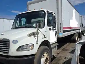 Salvage 2009 Freightliner M2 106 - 250173
