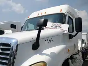 Salvage 2010 Freightliner Cascadia 125 - 260327