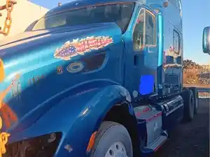 Salvage 2012 Peterbilt 587 - 240569