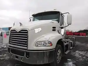 Salvage 2016 Mack CXU613 - 260061