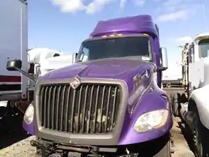 Salvage 2020 International LT625 - 260087