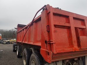 Salvage 2004 Kenworth T800 - KW-0476