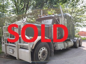 Salvage 2004 Peterbilt 379 - PT-0507