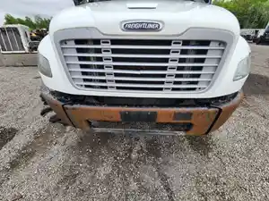 Salvage 2013 Freightliner M2 106 - FR-0885