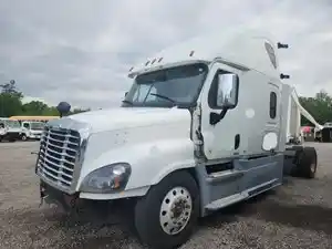 Salvage 2016 Freightliner Cascadia 125 - FR-0921