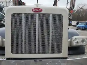 Salvage 2017 Peterbilt 367 - PT-0852